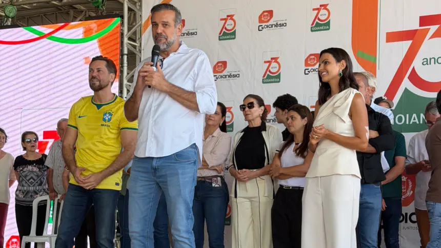 Ao lado de Renato, Bruno Peixoto anuncia recursos para a construção de mais 100 moradias em Goianésia