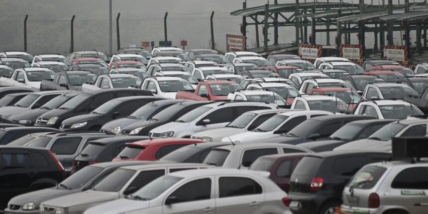 Venda de veículos novos no país sobe 15% até maio