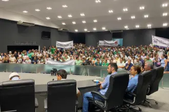 Audiência pública aprova fechamento de supermercados aos domingos e feriados em Goianésia