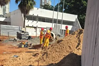 Mão de obra carcerária é usada em reformas de prédios públicos