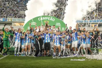 Paysandu goleia Anápolis e é hexacampeão da Copa Verde