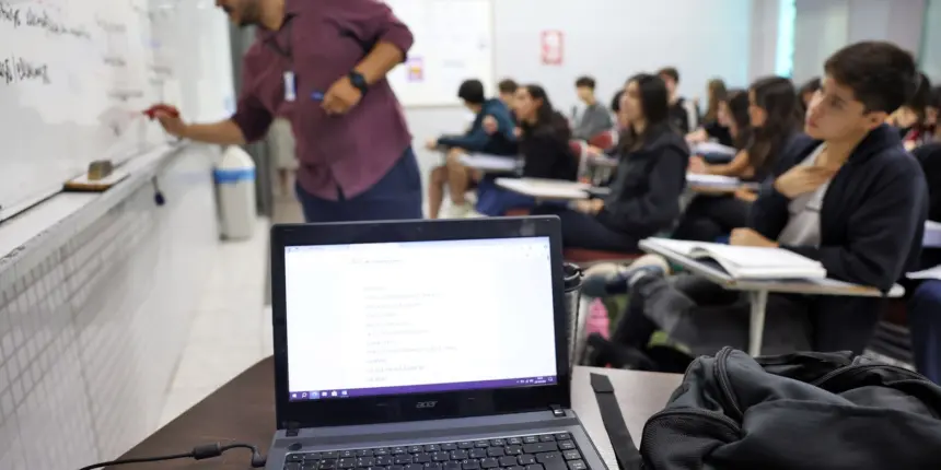 Fies: pré-selecionados têm até terça para complementar informações Fies: pré-selecionados têm até terça para complementar informações