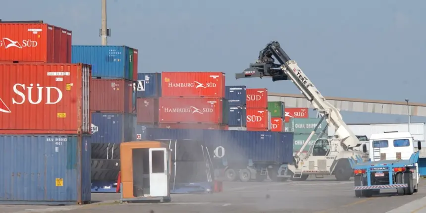 Exportações aos EUA crescem pela primeira vez após tarifaço de Trump Exportações aos EUA crescem pela primeira vez após tarifaço de Trump