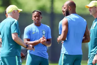 Brasil faz último treino antes de encarar Noruega pelas oitavas