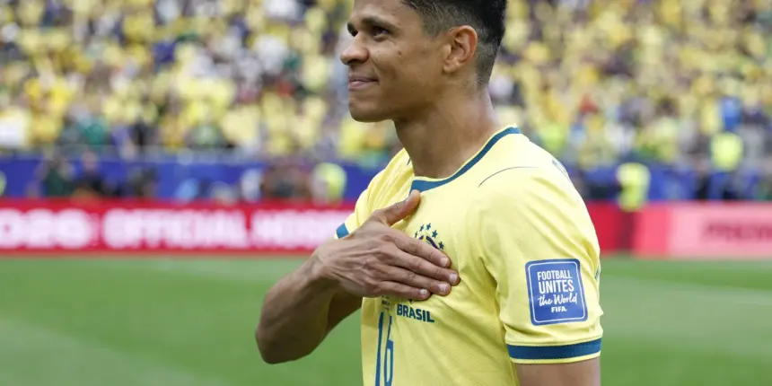 Douglas Santos traz vivência do ouro olímpico para buscar o hexa Douglas Santos traz vivência do ouro olímpico para buscar o hexa