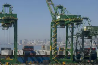 Tarifa dos EUA terá efeito limitado sobre etanol brasileiro