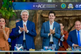 Daniel Vilela e Ronaldo Caiado prestigiam convenção evangélica em São Luís de Montes Belos