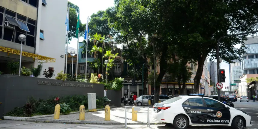 Operação no Rio desarticula esquema de desvio de combustível Operação no Rio desarticula esquema de desvio de combustível
