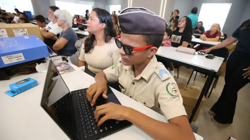 Rede estadual de ensino recebe orientações sobre novo guia do Censo Escolar