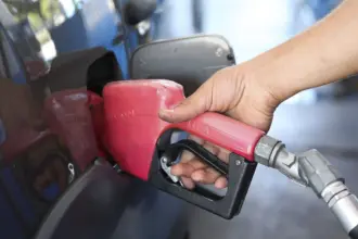 ANP cria app para motorista conferir qualidade de posto de combustível