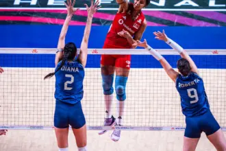 Seleção Brasileira feminina de vôlei sofre virada da Turquia e é vice-campeão da Liga das Nações