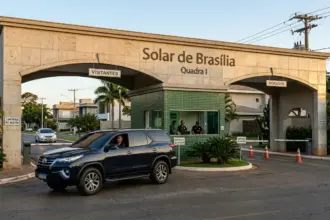Alexandre de Moraes autoriza retomada de visitas a Jair Bolsonaro em prisão domiciliar