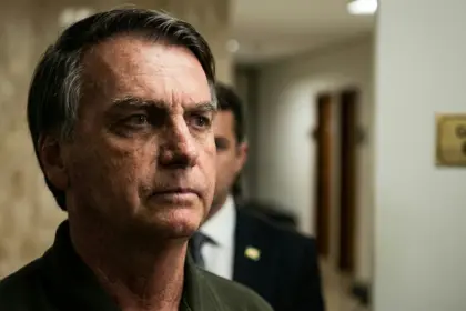 Bolsonaro solicita ao STF autorização para consulta odontológica com nora