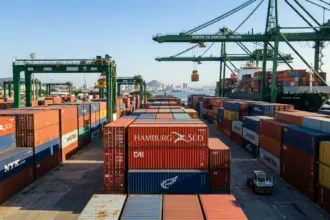 Brasil e Estados Unidos agendam reunião para negociar sobretaxas comerciais