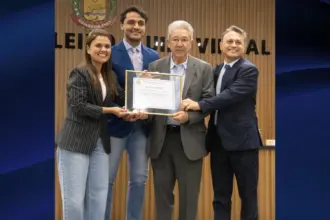 Câmara de Goianésia homenageia 11 cooperativas em sessão solene com plenário lotado