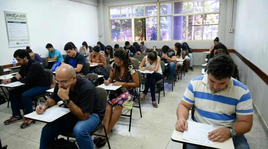 Encceja 2026 mobiliza estudantes em todo o Brasil neste domingo Encceja 2026 mobiliza estudantes em todo o Brasil neste domingo