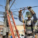 Equatorial Goiás agenda manutenção e 15 bairros enfrentam interrupção de energia