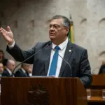 Flávio Dino barra emendas de dirigentes partidários sem mandato e amplia controle orçamentário