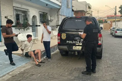 Golpe da falsa central bancária causa prejuízo de 200 mil reais a médico goiano