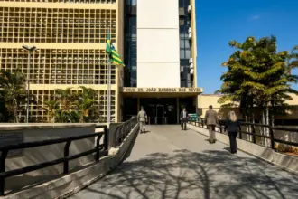 Justiça de Anápolis pune homem por tentativa de enriquecimento ilícito em processos judiciais