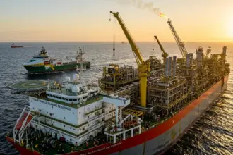 Plataforma Alexandre de Gusmão alcança capacidade total de 180 mil barris diários no campo de Mero