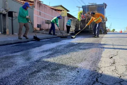 Prefeitura realiza recapeamento preventivo para preparar vias de Goianésia para o período chuvoso
