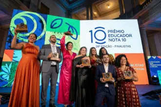 Prêmio Educador Nota 10 revela os 12 finalistas da 28ª edição antes da cerimônia em novembro