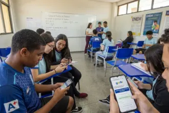 Programa Pé-de-meia libera quinta parcela de frequência para estudantes