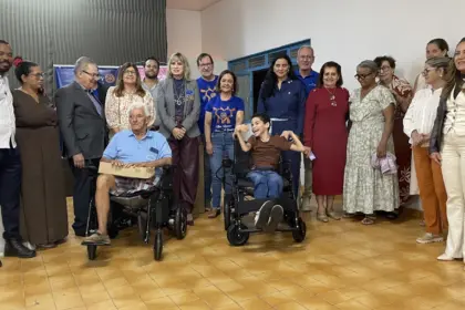 Rotary Club de Goianésia realiza entrega de cadeiras de rodas motorizadas