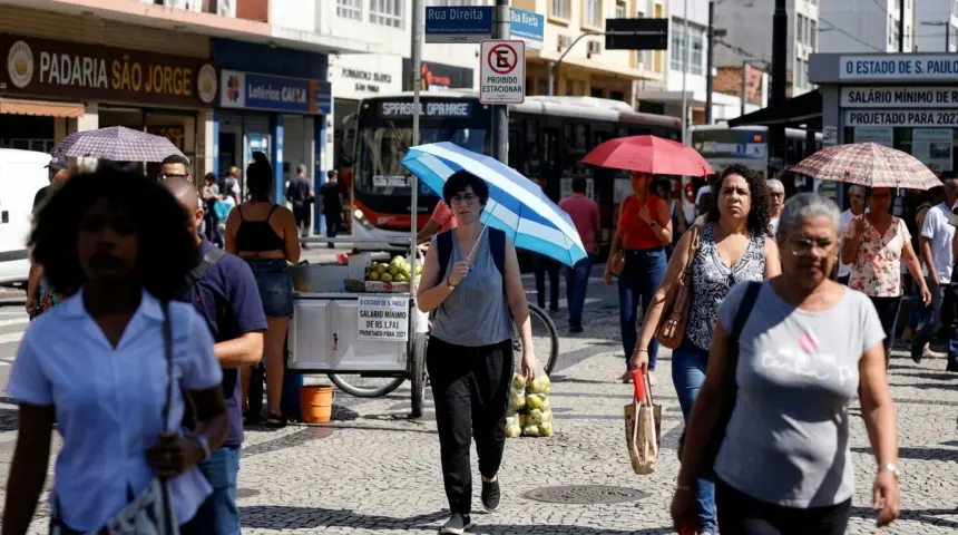 Salário mínimo deve alcançar R$ 1.741 em 2027 com ganho real Salário mínimo deve alcançar R$ 1.741 em 2027 com ganho real