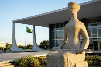Supremo Tribunal Federal reduz pena de condenada pelos atos de 8 de janeiro