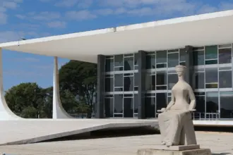 STF retoma julgamento sobre alcance da Lei Maria da Penha