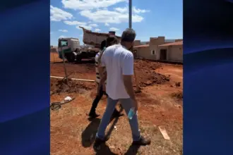 Casa modelo do Jardim Siena começa a ser construída e prefeitura prevê 40 moradias por mês