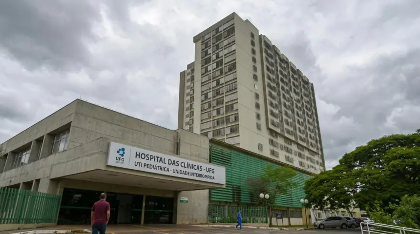 Falta de médicos paralisa UTI pediátrica do Hospital das Clínicas e adia cirurgias em Goiânia