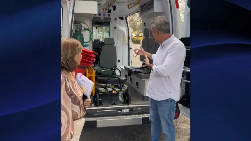 Goianésia recebe sexta ambulância própria e veículo será transformado em UTI Móvel Goianésia recebe sexta ambulância própria e veículo será transformado em UTI Móvel