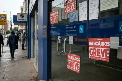Greve nacional da Caixa continua após rejeição de proposta pelos bancários
