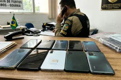Homem retorna ao sistema prisional após furtar onze celulares em Goiânia