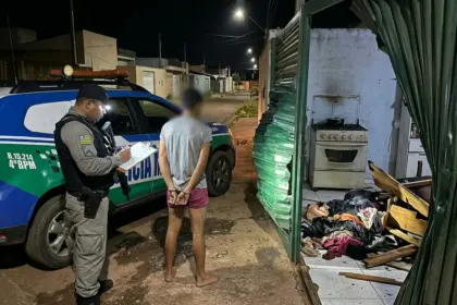 Jovem é preso em Anápolis após agredir companheira e destruir residência