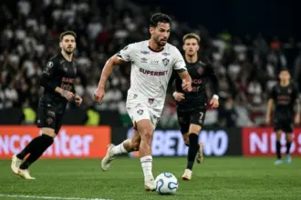 Martinelli é convocado por Ancelotti para amistosos da seleção brasileira na Ásia