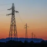 Mercado livre de energia no RS: entenda a diferença entre o mercado cativo e livre para otimizar os custos da sua empresa