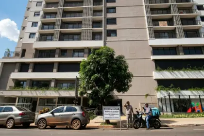 Moradores de prédio em Goiânia enfrentam mais de 30 horas sem energia elétrica