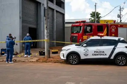 Polícia investiga morte de jovem de 28 anos eletrocutado em reforma de galpão na capital
