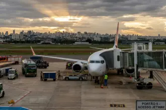 Pouso de emergência no Aeroporto de Goiânia mobiliza equipes após falha técnica